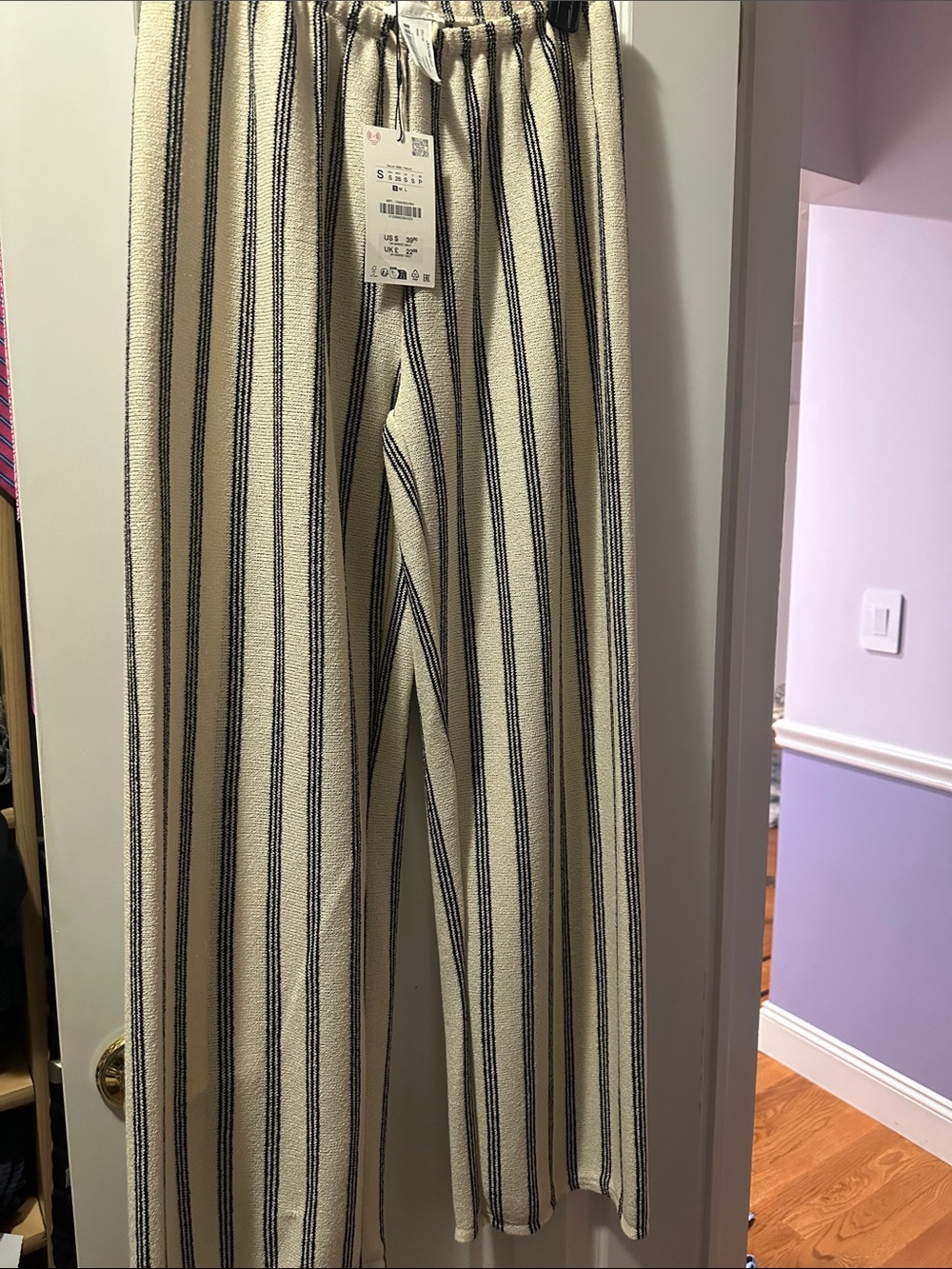Zara Cream and Navy Striped Wide-Leg Joggers
